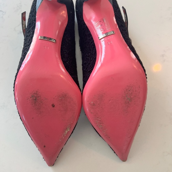 BEAUTIFUL LBN- Gucci Virginia Lace Scallop Edge Black Pumps Mary Jane Black Lace - Picture 5 of 5